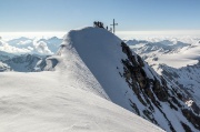 40_Ecco la cima già affollata